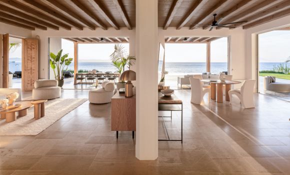 ROYAL PAVILION INDOOR & OUTDOOR POOL