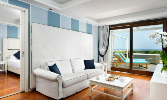 Люкс з видом на море