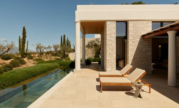 Deluxe Pool Pavillion