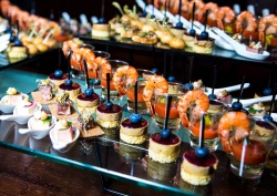 Яна PROPERTY партія та b-hush Signature