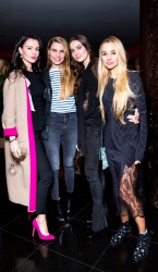 Яна PROPERTY партія та b-hush Signature