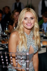 25 лет вместе: годовщина Yana Luxury Travel