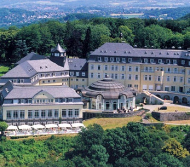 Фото Steigenberger Grandhotel Petersberg 7