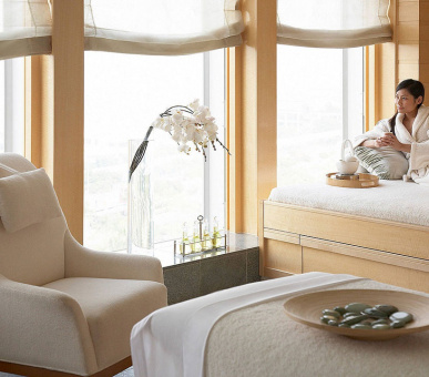 Картинка Four Seasons Hotel Hong Kong (Гонконг, Гонконг) 40 Фото Four Seasons Hotel Hong Kong (Гонконг, Гонконг) 40