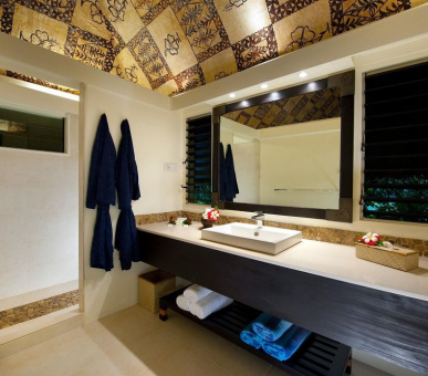 Фото Castaway Island Resort 10