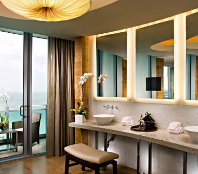 Фото One Bal Harbour Resort  3