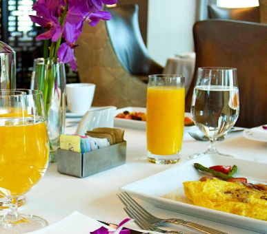 Фото One Bal Harbour Resort  33