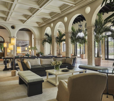 Фото Four Seasons Hotel at he Surf Club 18