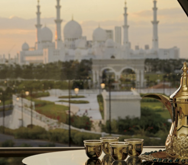 Картинка The Ritz Carlton Abu Dhabi Grand Canal (ОАЭ, Абу-Даби) 13 Фото The Ritz Carlton Abu Dhabi Grand Canal (ОАЭ, Абу-Даби) 13