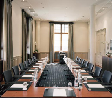 Фото Grandhotel Les Trois Rois (Швейцария, Базель) 29