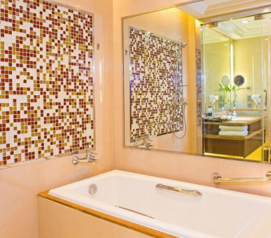 Картинка Royal Halong Hotel (Вьетнам, Залив Халонг) 17 Фото Royal Halong Hotel (Вьетнам, Залив Халонг) 17