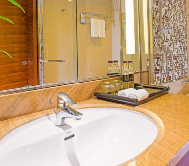 Картинка Royal Halong Hotel (Вьетнам, Залив Халонг) 16 Фото Royal Halong Hotel (Вьетнам, Залив Халонг) 16