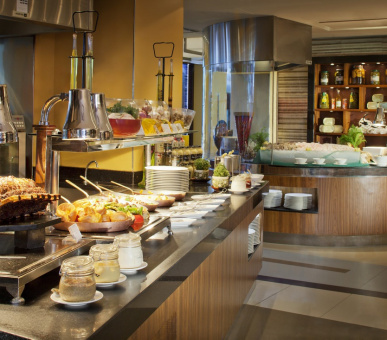 Фото Jumeirah Beach Hotel (Дубаи, Джумейра) 32