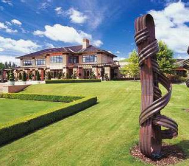 The Lodge at Paratiho Farms