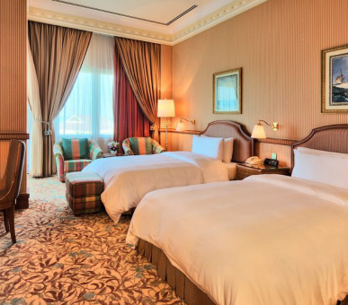 Фото The Empire Hotel  14