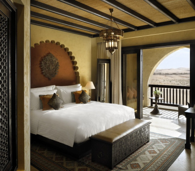 Фото Qasr Al Sarab Desert Resort by Anantara (ОАЭ, Абу-Даби) 1
