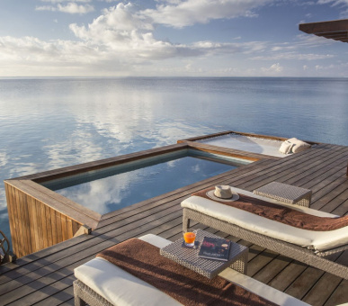 Фото Hilton Bora Bora Nui Resort  18