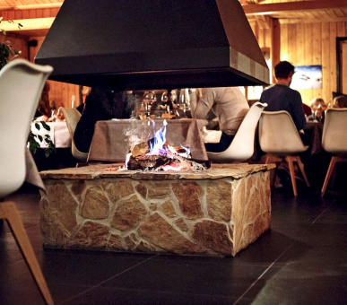 Фото Whitepod Hotel (Швейцария, Монте) 16