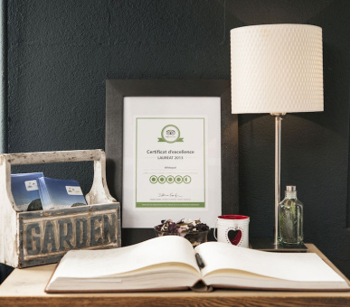 Фото Whitepod Hotel (Швейцария, Монте) 7