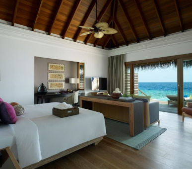 Фото Dusit Thani Maldives (, Мальдивские острова) 13