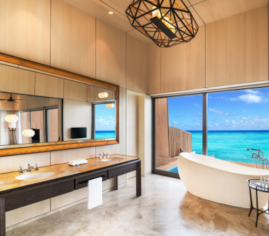 Фото St. Regis Maldives Vommuli Resort 17