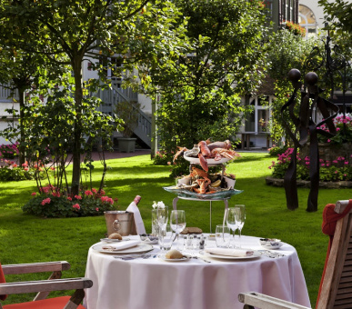 Фото Normandy Deauville Barriere (Франция, Довиль) 7