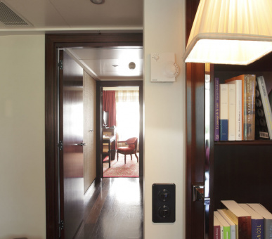 Фото La Reserve Geneve Hotel, Spa 32