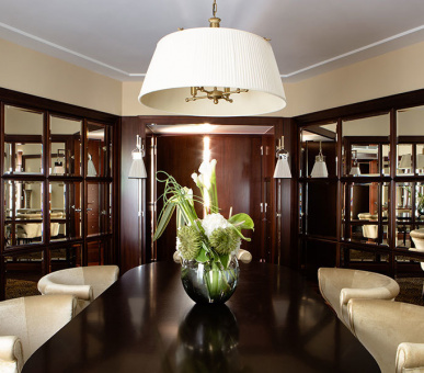 Фото La Reserve Geneve Hotel, Spa 2