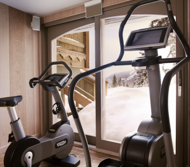 Фото LeCrans Hotel  32