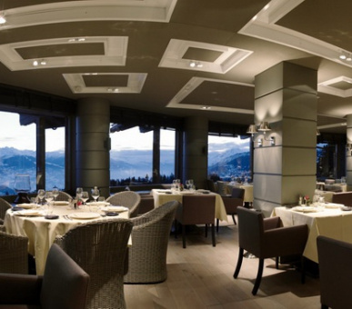 Фото LeCrans Hotel  26