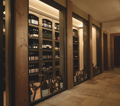 Фото LeCrans Hotel  23