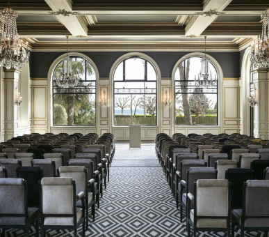 Фото Hotel Barriere L'Hermitage 10