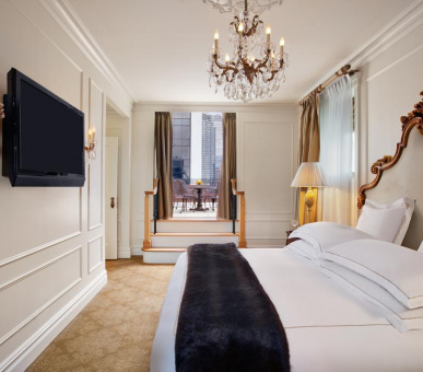 Картинка The Plaza 4 Фото The Plaza 4