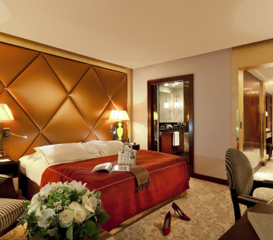 Фото Hotel Fouquet's Barriere on the Champs Elysees Avenue (Франция, Париж) 14