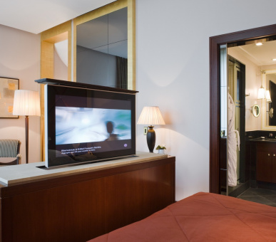 Фото Hotel Fouquet's Barriere on the Champs Elysees Avenue (Франция, Париж) 16