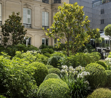 Фото Hotel Barriere Le Fouquet's 34