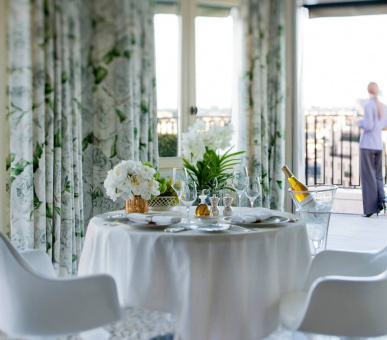 Фото Four Seasons Hotel George V, Paris 8