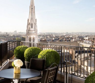 Фото Four Seasons Hotel George V, Paris 42