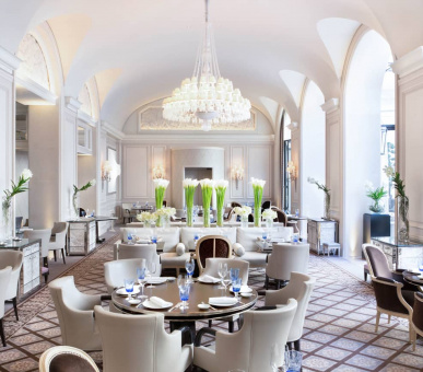 Фото Four Seasons Hotel George V, Paris 43
