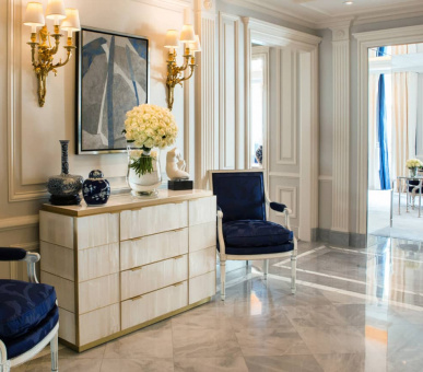 Фото Four Seasons Hotel George V, Paris 40