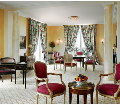 Фото Le Bristol Paris (Франция, Париж) 75