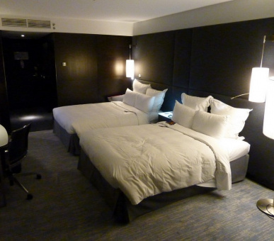 Фото Renaissance Arc De Triomphe  (Франция, Париж) 8