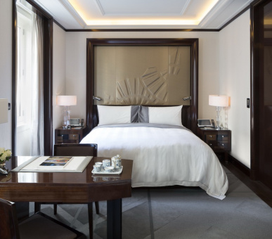 Фото The Peninsula Paris (Франция, Париж) 7