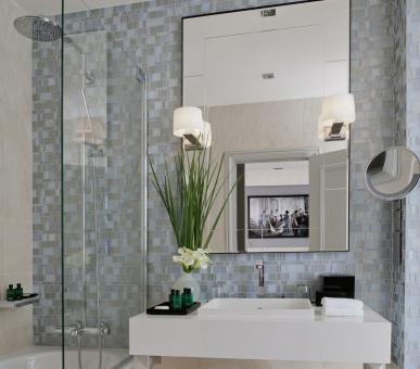 Фото Sofitel Paris Le Faubourg 1