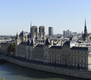 Фото Cheval Blanc Paris 18