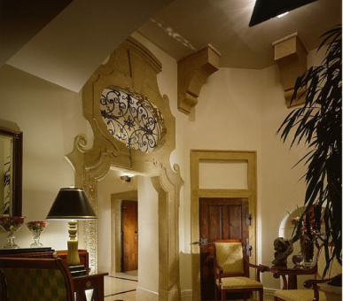 Фото Four Seasons Hotel Prague (Чехия, Прага) 12
