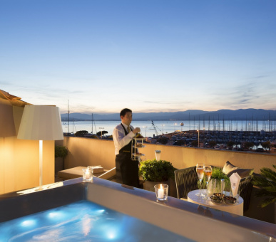 Фото Hotel de Paris Saint-Tropez 26