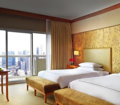 Фото Swissotel The Stamford 1