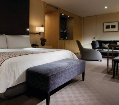 Фото Four Seasons Hotel Tokyo at Marunouchi (Япония, Токио) 21