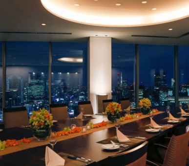 Фото Four Seasons Hotel Tokyo at Marunouchi (Япония, Токио) 8